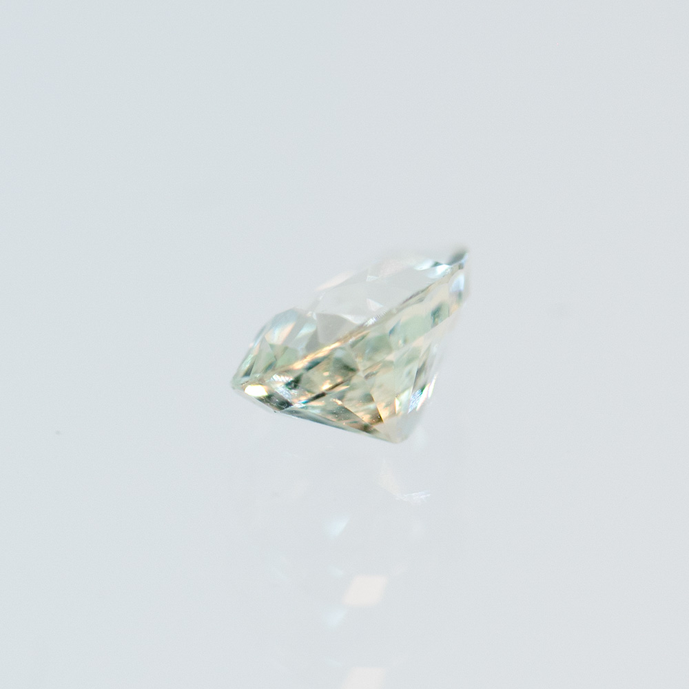 グロッシュラーガーネット 1.45ct 側面の写真
