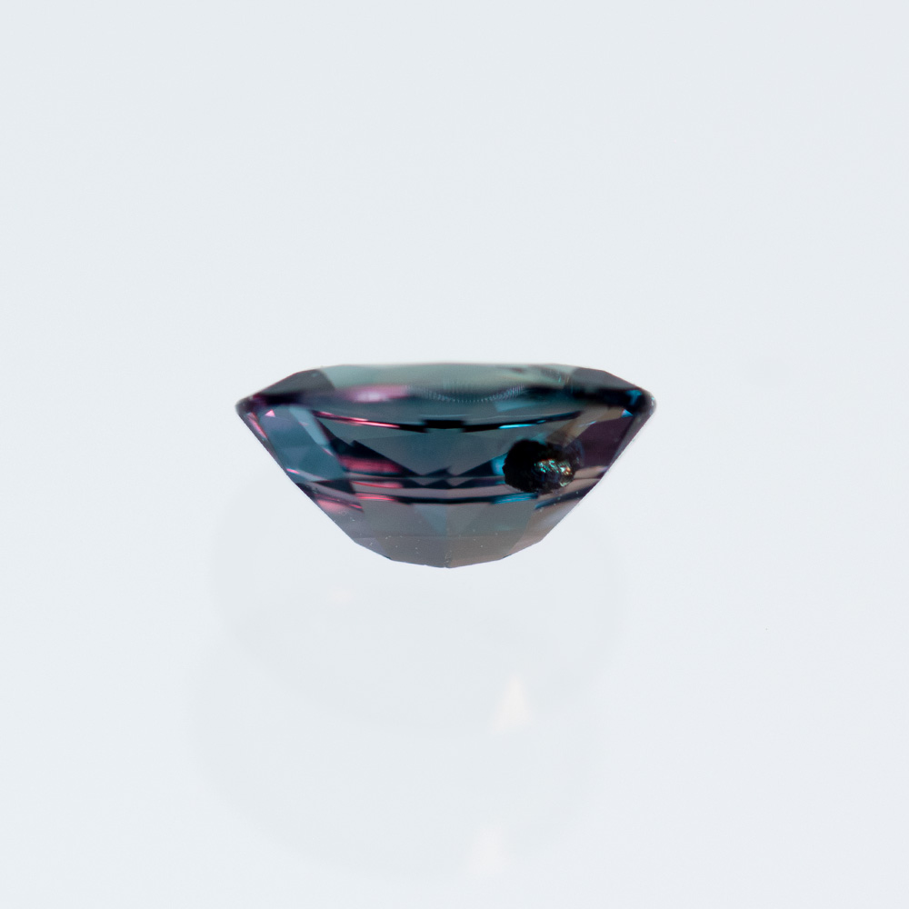 アレキサンドライト0.66ct側面の写真