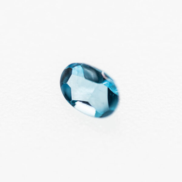 ブルートパーズ 1.09ct 潤いのプルプル感